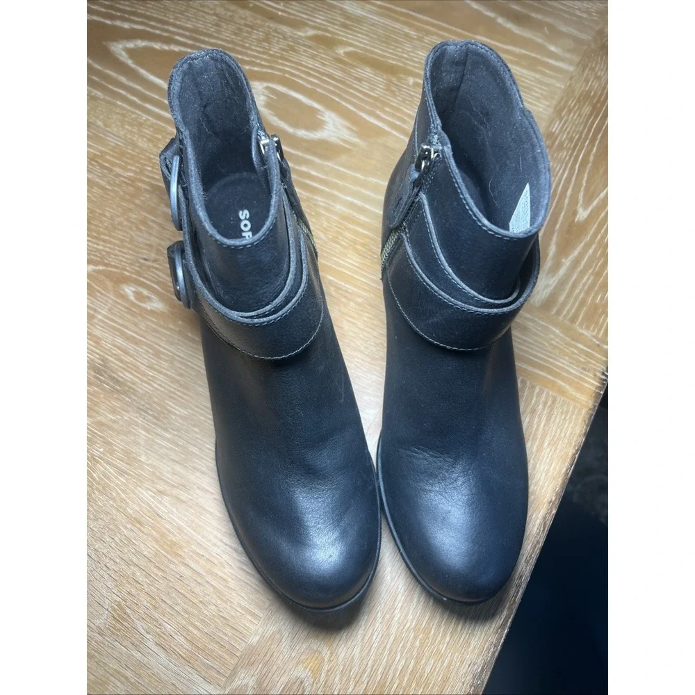Sorel Joan of Arctic Wedge Buckle Black Leather Boot Bootie Waterproof Size 10.5